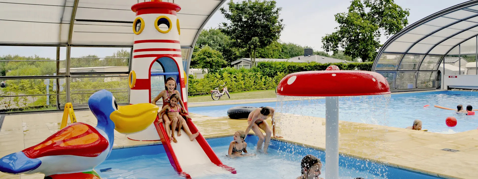 zwemmen in kinderbadje